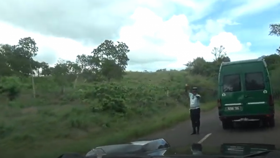 KRVOPROLIĆE NA MADAGASKARU! Banda ubila 30 ljudi, žene i decu žive zapalili