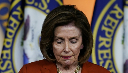 AMERIKANCI PODVILI REP PRED KINOM? Pelosi stigla u Singapur, izostala najava posete Tajvanu