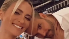MILICA PAVLOVIĆ U DRUŠTVU FILIPA ŽIVOJINOVIĆA Pevala mu ovu pesmu, a od Aleksandre Prijović ni traga ni glasa (VIDEO)