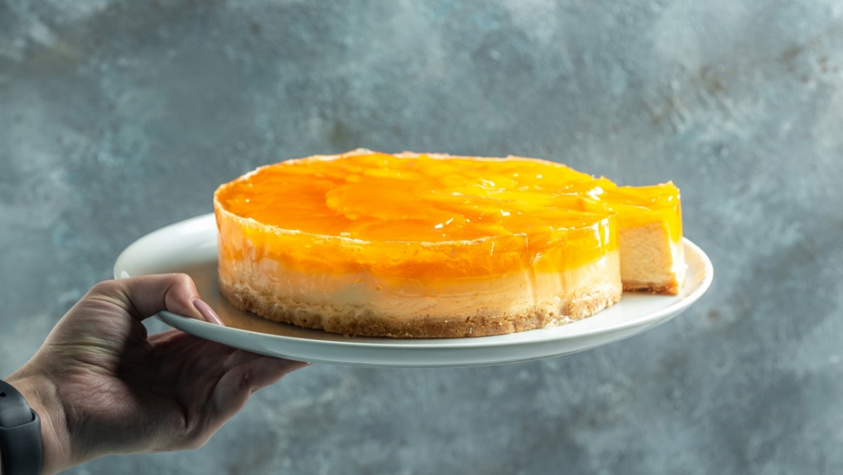 Malo drugačija verzija: Vreme je da probate čizkejk sa  kajsijama (RECEPT)