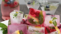 HIT OVOG LETA, ZALEĐENO CVEĆE I VOĆE: Napravite kod kuće savršene bezalkoholne koktele i osetite pravo rashlađenje