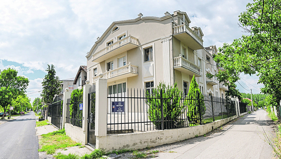 OPREZ! PAŽLJIVO BIRAJTE DOM ZA STARE, MNOGI RADE BEZ LICENCE Spolja gladac a unutra jadac