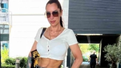 SKINULA SE MAJKA KONTROVERZNE RIJALITI UČESNICE! Pozirala u minijaturnom bikiniju, ovakvu je do sada niste videli