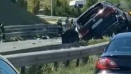 TEŠKA SAOBRAĆAJNA NESREĆA U HRVATSKOJ U lančanom sudaru učestvovalo i vozilo iz Srbije, jedna osoba stradala (VIDEO)