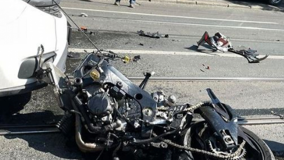 OSTAO NA MESTU MRTAV! Jeziva nesreća kod Valjeva, poginuo motociklista! (FOTO)