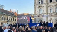 MOĆNA PORUKA PREDSEDNIKA VUČIĆA Naša politika jeste i ostaće mir, mir i mir, gotovo po svaku cenu