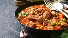 RECEPT ZA NAJUKUSNIJI LETNJI GULAŠ: Zbog tajnog sastojka je još lepši, bićete satima siti