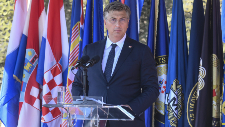 PLENKOVIĆ SE OBRUŠIO NA MILANOVIĆA To je pokušaj mini državnog udara