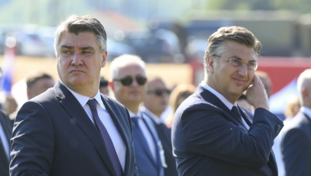 PONIZIO GA SVOJIM PONAŠANJEM! Pogledajte šta je Milanović radio, dok je premijer Hrvatske držao govor u Kninu (VIDEO)