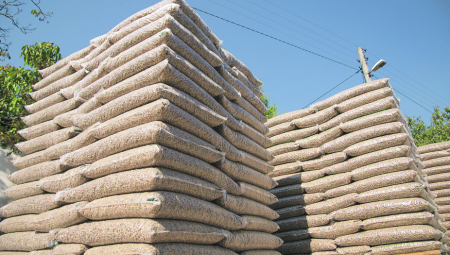 PELETA IMA, ALI NEĆE DA GA PRODAJU! Stovarišta tvrde da su na gubitku ako ogrev prodaju po garantovanoj ceni