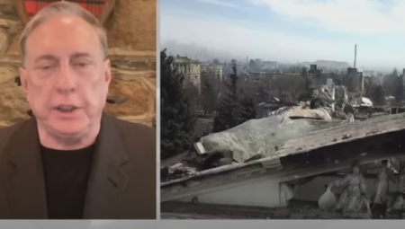 AMERIČKI PUKOVNIK SVE OTKRIO: SAD već 10 godina huškaju Ukrajinu protiv Rusije!