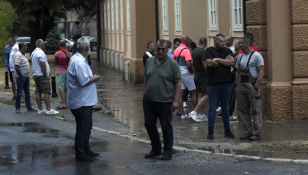 NOVI DETALJI MASAKRA NA CETINJU! Ubio komšinicu i decu, pa zvao njenog muža