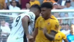 OŠTAR DUEL Mitrović pobesneo, pa ušao u klinč sa Englezom (FOTO)