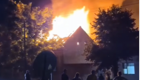 TRAGEDIJA U BAČKOM PETROVCU Dete (2) bilo samo u kući, ugušilo se zbog požara!