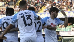 KO KAŽE DA NE MOGU BEZ INSINJEA? Napoli do vrha napunio mrežu Sasuola