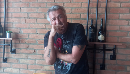 MARIJA, NE FOLIRAJ SE, PEVAJ O DEVOJKAMA, A NE O FRAJERIMA Maca žestoko isprozivao Šerifovićevu