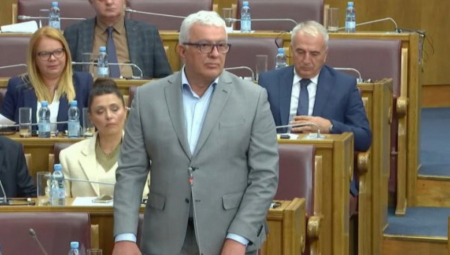 "VUČIĆEV POTRČKO I ČETNIČKA VRANA": Milogorci udarili na Mandića, prete mu "pakletnim dočekom" 7. marta na Cetinju