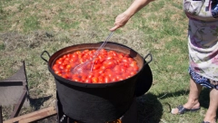 KUVANI PARADAJZ (RECEPT) Spremite sok na starinski način, bez dodatog konzervansa