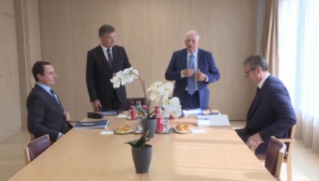 ŠIPTARI I EU SPREMILI ZAJEDNIČKU TAKTIKU? Lajčak traži da se odmah prihvati Šolc-Makronov plan