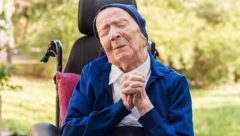 ČASNA SESTRA ANDREA DOŽIVELA JE 118 GODINA Četiri navike su ključne za dugovečnost i dobro zdravlje