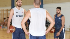 JEDAN NIKOLA ĆE IGRATI, A DRUGI? Milutinov poslao Jokiću važnu poruku