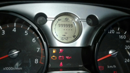 NA BROJČANIKU PIŠE 220KM/H, A MOTOR 80 KS Zašto automobili imaju veće maksimalne brzine od onih koje mogu postići