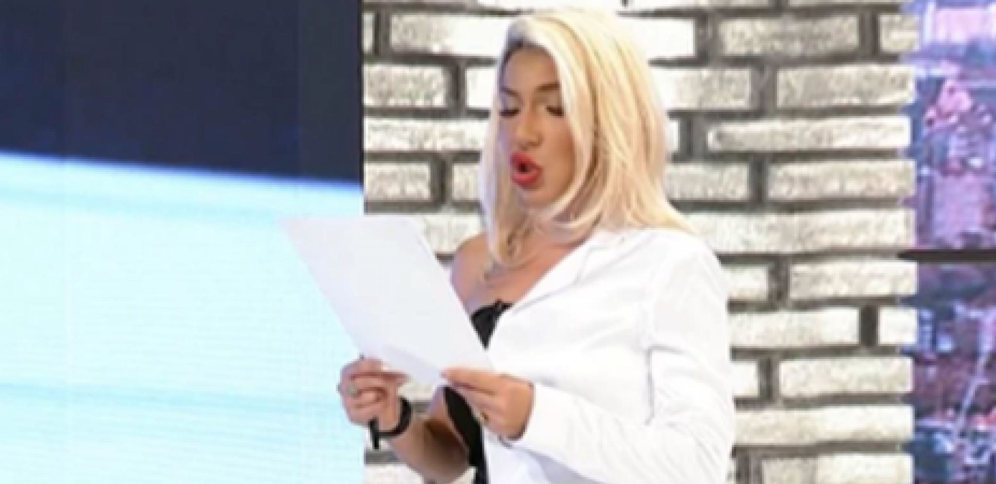UMALO SEVNULO I MEĐUNOŽJE Jovana Jeremić stajlingom u programu uživo napravila opštu pometnju, svi su odmah primetili ovaj detalj (FOTO)