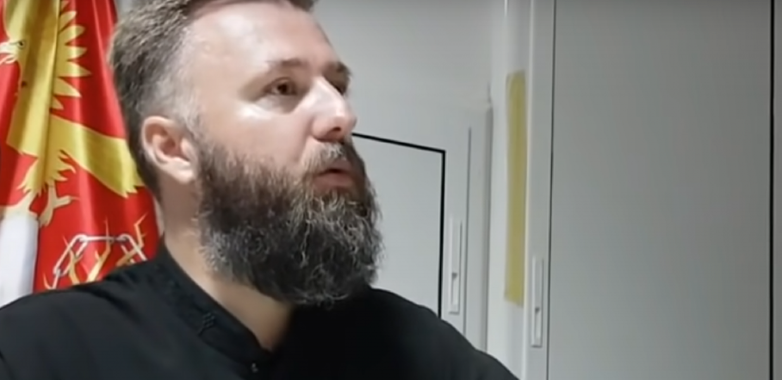 "MUŠKARCI, PRESTANITE!" Otac Predrag Popović apeluje: Zbog ovoga su narušeni odnosi u porodici (VIDEO)