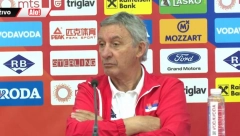 PEŠIĆ SE OBRAĆA JAVNOSTI Uskoro odluka selektora Srbije kojih 12 igrača ide na prvenstvo Evrope