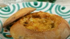 MESAR RADE OTKRIVA KAKO SE PRAVI UŽIČKA KOMPLET LEPINJA  Kad mu dođu Beograđani, odmah primete razliku, ovo je jedini pravi recept