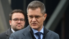 VUK JEREMIĆ DOBIO AMNEZIJU Ne može da se "seti" izgrađenih bolnica u vreme DS, zato što ih nije ni bilo