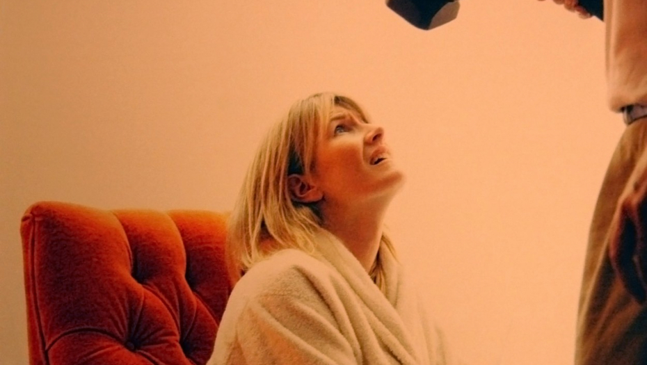 OVO JE NEČUVENO! Glumica je u novinama saznala da je dečko prevario i oženio drugu ženu, jedna tragedija je obeležila