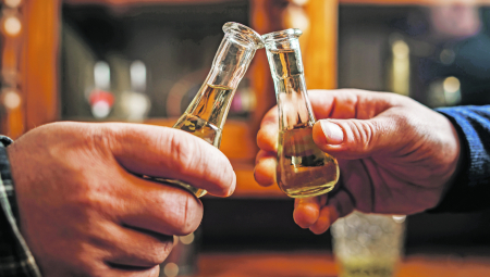 VELIKO PRIZNANJE ZA SRBIJU! ŠLJIVOVICA UPISANA NA UNESKOVU LISTU: Najpoznatija srpska rakija od danas svetska klasa