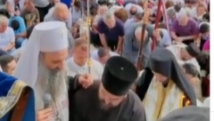 SVEČANO U HERCEG NOVOM Patrijarh Porfirije predvodio litiju u Crnoj Gori povodom velikog hrišćanskog praznika (FOTO/VIDEO)