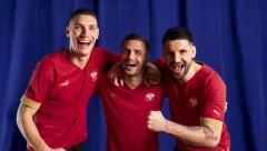 TRADICIJA, JEDINSTVO I HRABROST Promocija novog dresa fudbalske reprezentacije Srbije inspirisan istorijskim uspehom zlatnih "orlića" (FOTO)