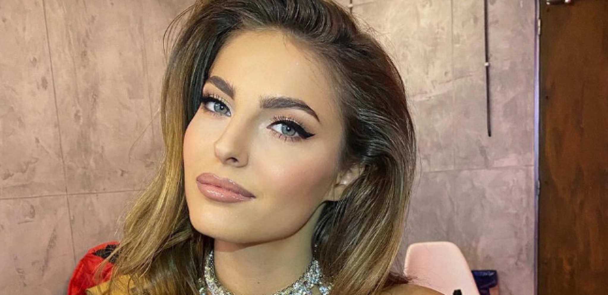 PROMENILA POL Džejla Ramović u šok izdanju, pevačica izgleda kao muškarac  (FOTO)