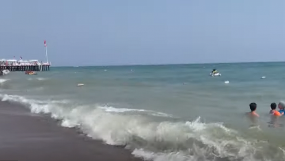 NOVI INCIDENT U ČUVENOM TURSKOM LETOVALIŠTU Morska zver napala ženu, ugrizla je za zadnjicu i vukla