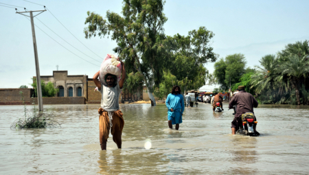 STRAVIČNO NEVREME ODNELO NAJMANJE 20 ŽIVOTA Tragedija u Pakistanu