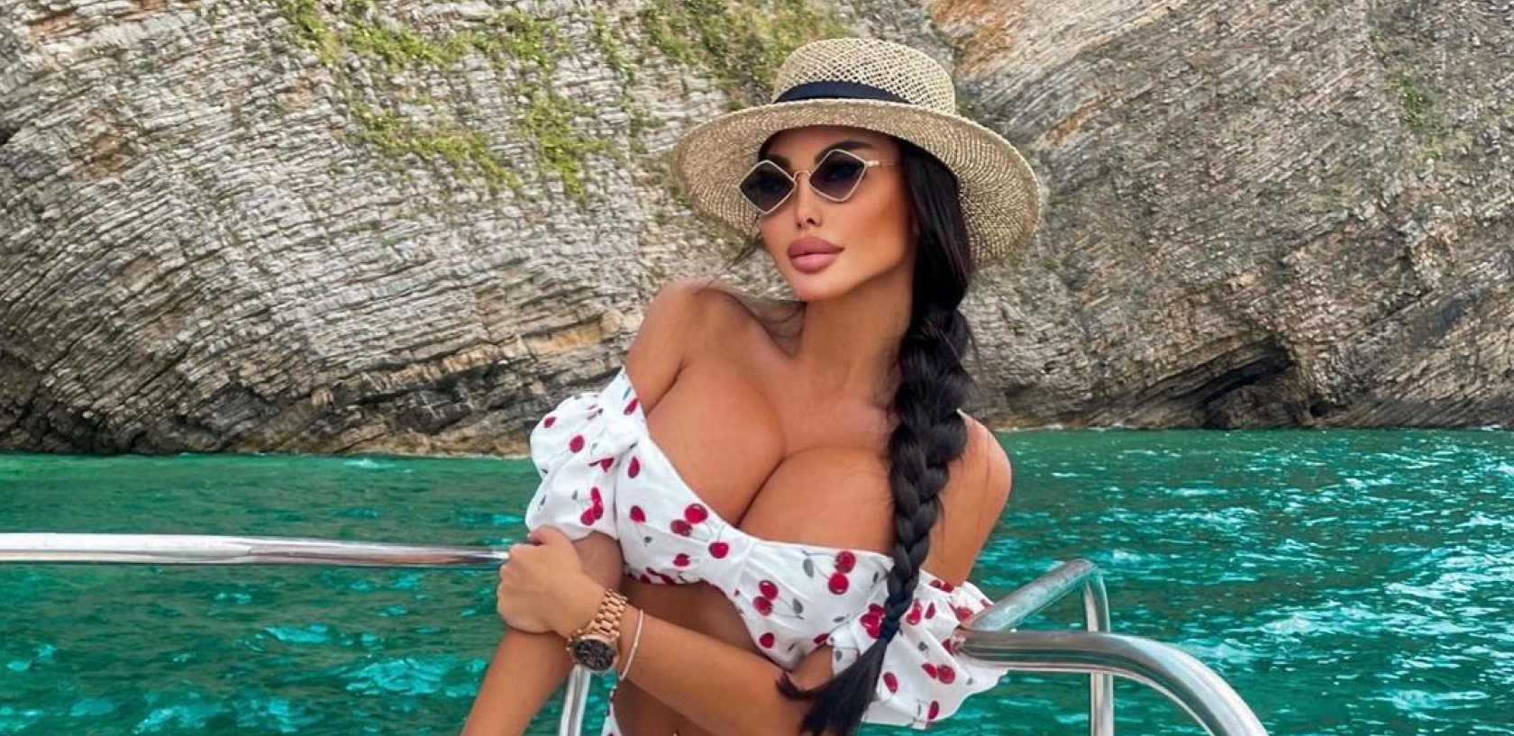 OVAKO MAJA MARINKOVIĆ ZAVODI MUŠKARCE Starleta otkrila dugo čuvanu tajnu, pokazala trik koji je delovao na brojne muškarce iz rijalitija (FOTO)