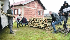 PLATIMO DESET, DOBIJEMO OSAM KUBIKA Kako nas potkradaju podli prodavci drva i ima li načina da se zaštitimo?