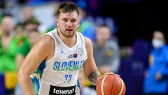SPEKTAKL PRE MUNDOBASKETA Udariće Dončić na Janisa