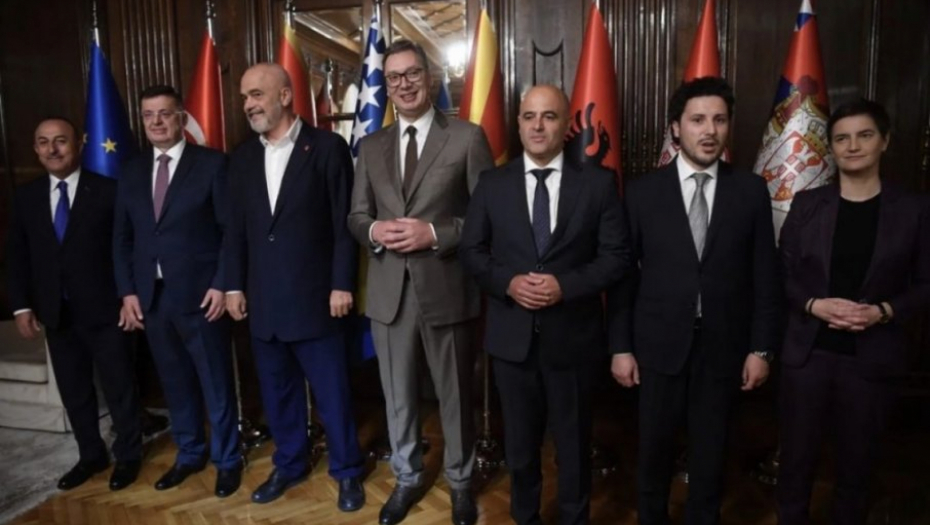 PREDSEDNIK SRBIJE DOMAĆIN SVEČANE VEČERE Vučić sa gostima Samita u okviru inicijative "Otvoreni Balkan"