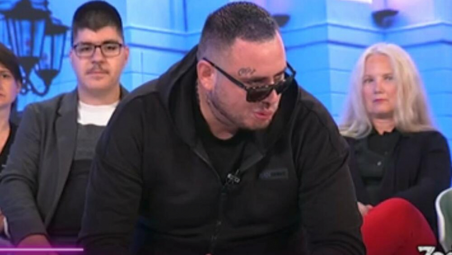 ZALJUBLJEN JE U MENE Filp Car osuo paljbu po bivšem cimeru i potpuno ga raskrinkao, haos na pomolu