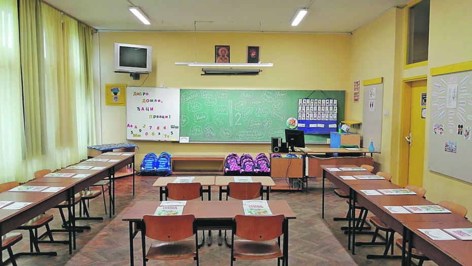 ŠTRAJK RODITELJA I ĐAKA U ZRENJANINU Neće u školu dok im se ne ispuni zahtev!