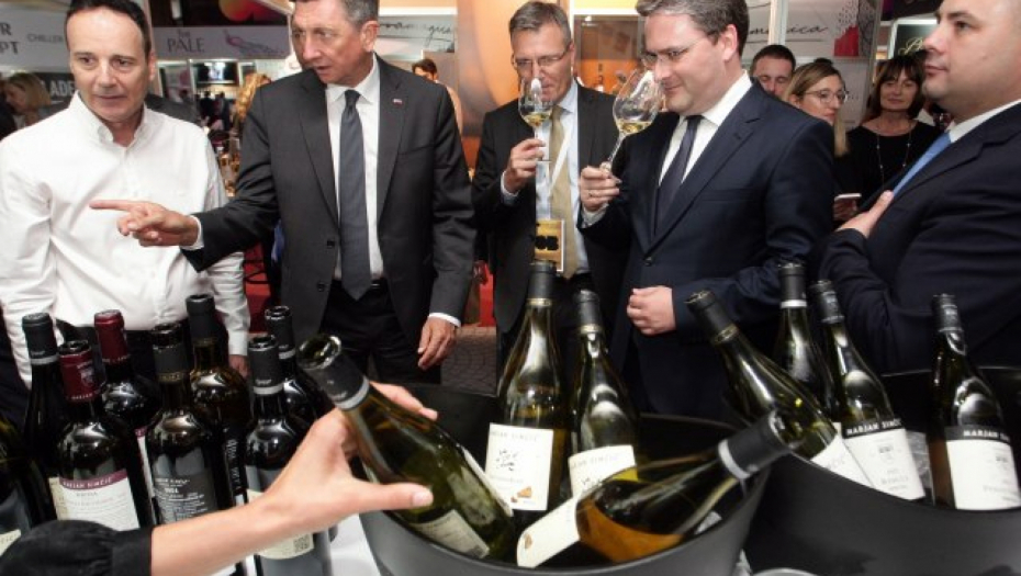 PAHOR NA SAJMU, DOMAĆIN SELAKOVIĆ: Srbija ima kvalitetna vina (FOTO)