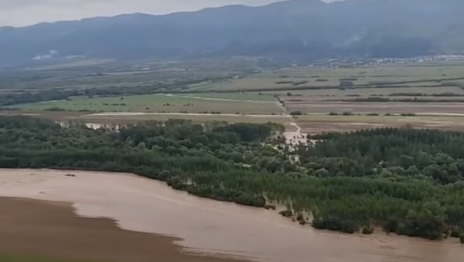 EKSPLOZIJA U BUGARSKOJ FABRICI ORUŽJA! Troje poginulo, iz postrojenja kulja dim!