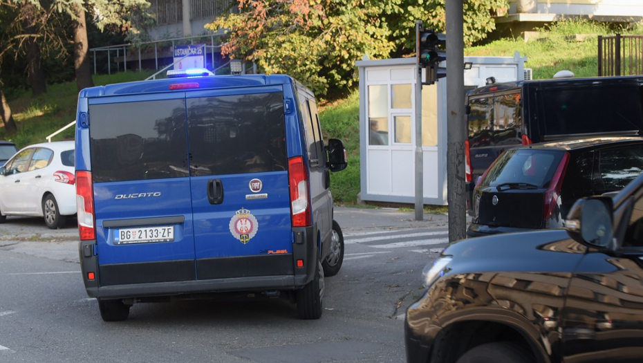 SUDAR NA BEŽANIJSKOJ KOSI Povređeni žena i muškarac (VIDEO)