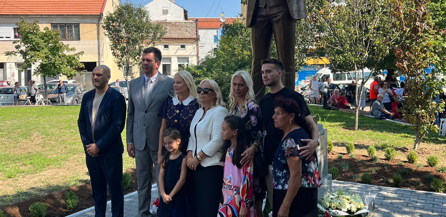 I DALJE NE MOŽE DA PREBOLI GUBITAK SUPRUGA Goca Šaulić otkrila koju Šabanovu pesmu nikada nije pustila, a ovo je razlog