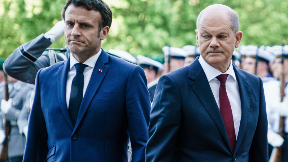 EU BROJI POSLEDNJE DANE? Makron i Šolc se više ne trude ni da glume!