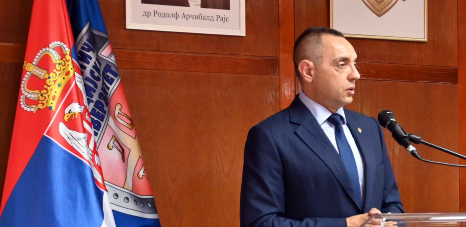 MINISTAR VULIN ODGOVORIO POSLANIKU MIKETIĆU: Za dilovanje dileri i ubice optužuju onog ko ih je uhapsio, a sa njima i Miketić, sličan se sličnom raduje